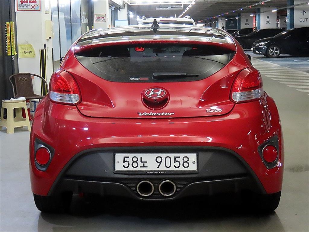 HYUNDAI Veloster - Vista 5