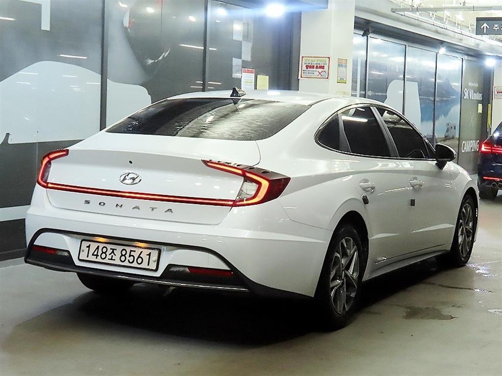 HYUNDAI Sonata - Vista 4