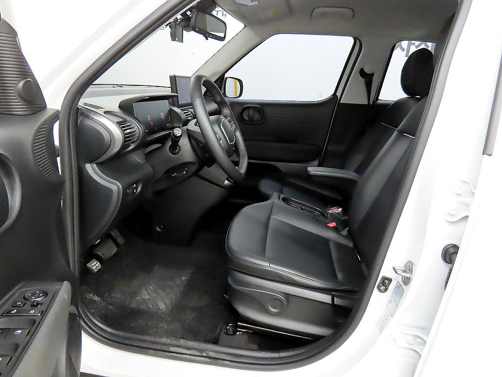 HYUNDAI Casper - Vista 5