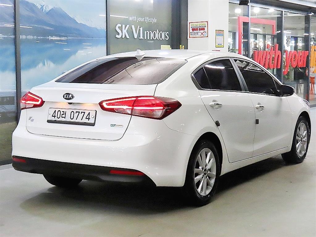 KIA K3 - Vista 4