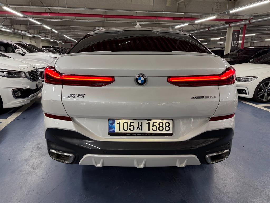 BMW X6 - Vista 4