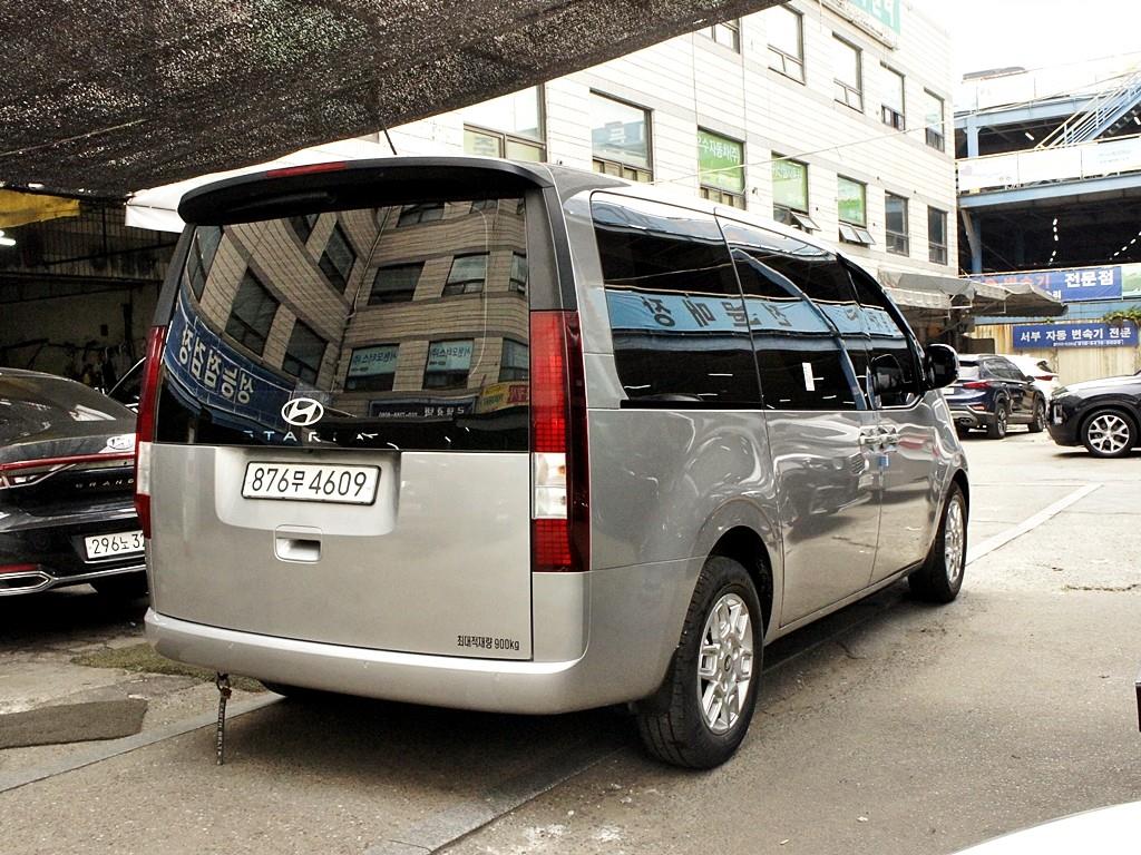 HYUNDAI Staria - Vista 4