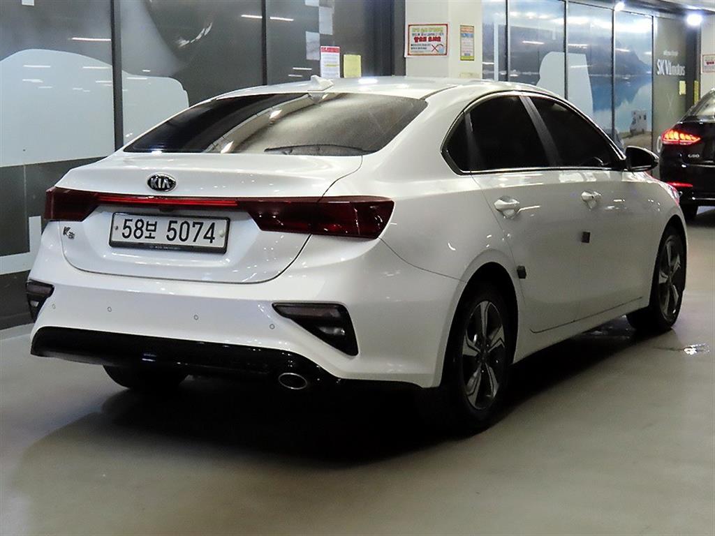 KIA K3 - Vista 4