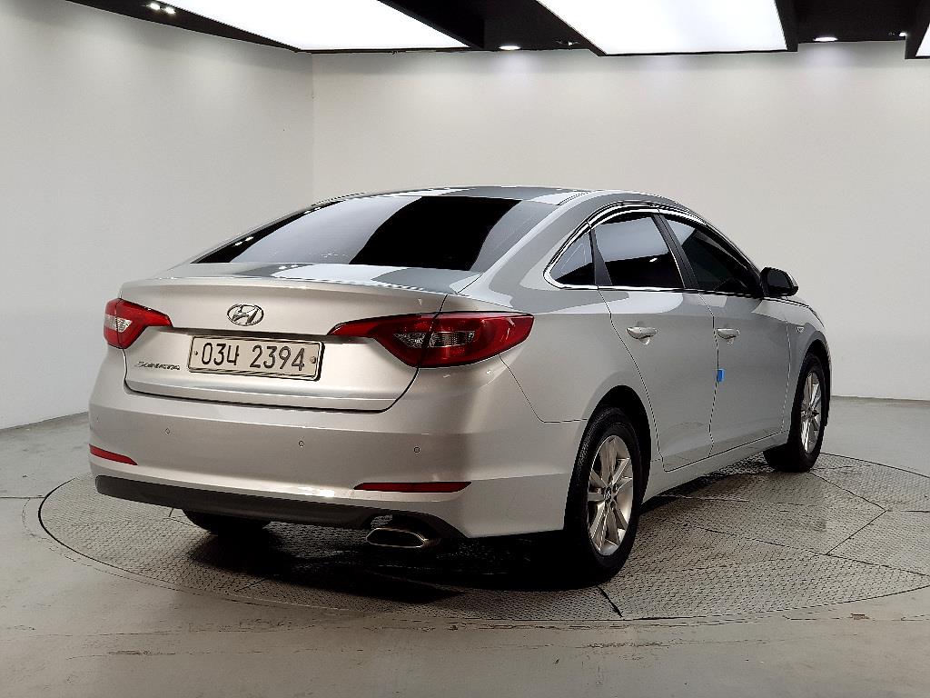 HYUNDAI Sonata - Vista 4