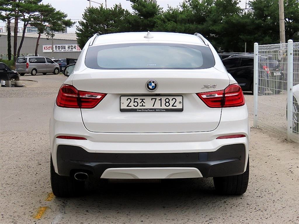 BMW X4 - Vista 4