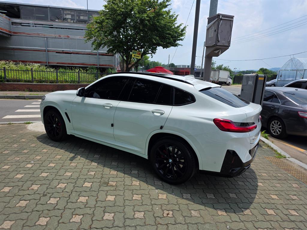 BMW X4 xDrive 20d M Sport Pro 5