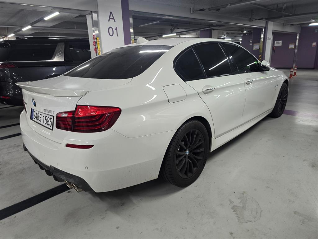 BMW 5 Series - Vista 4