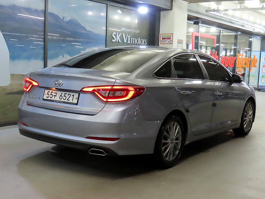 HYUNDAI Sonata - Vista 4