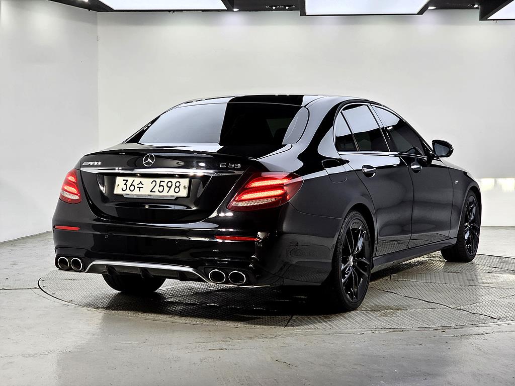 Mercedes Benz E class - Vista 4