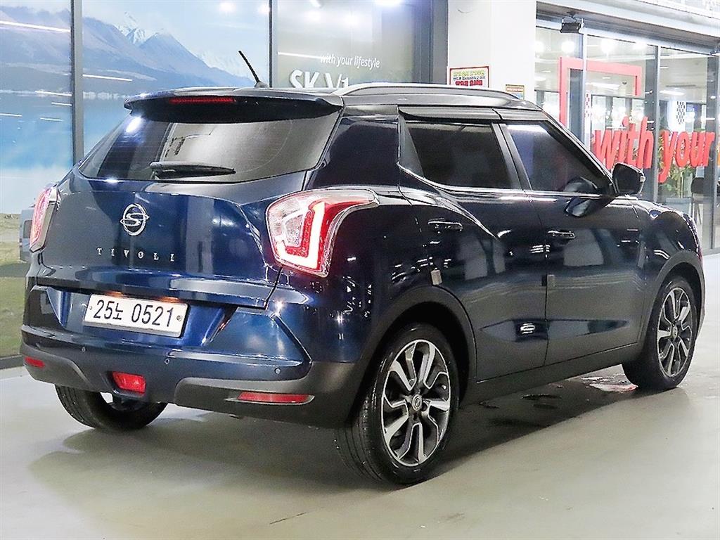 Ssangyong Tivoli - Vista 4