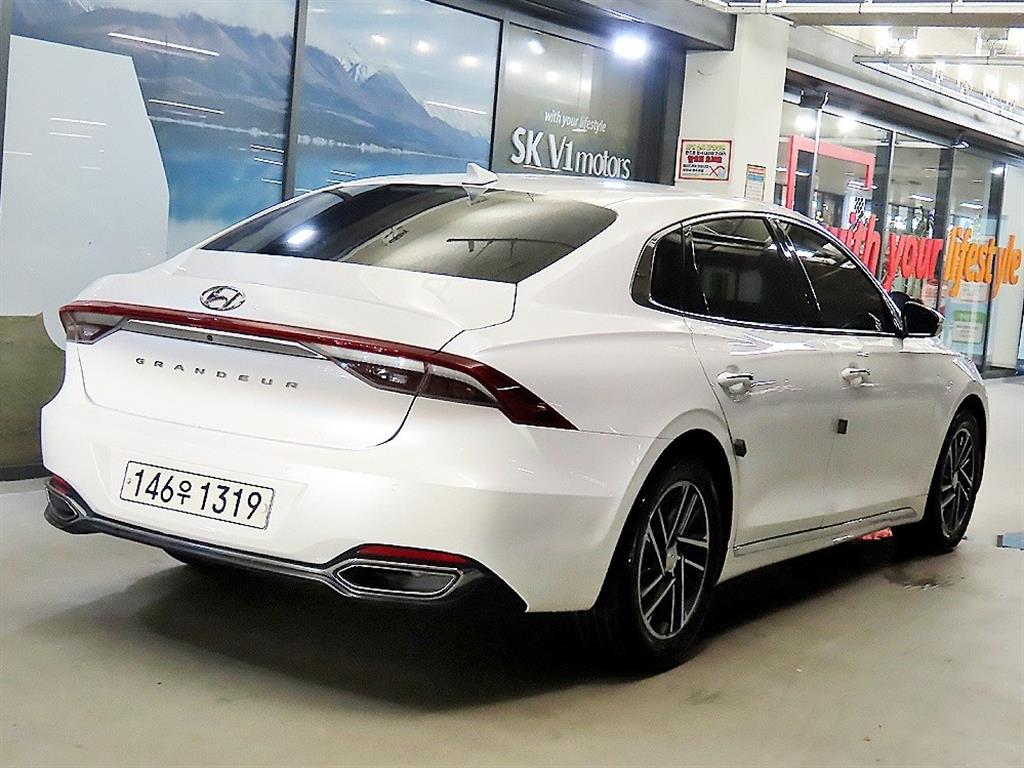 HYUNDAI Grandeur - Vista 4