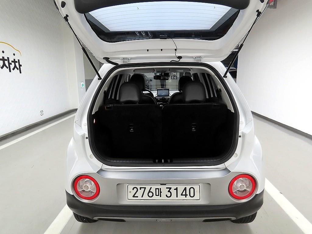 HYUNDAI Casper - Vista 5
