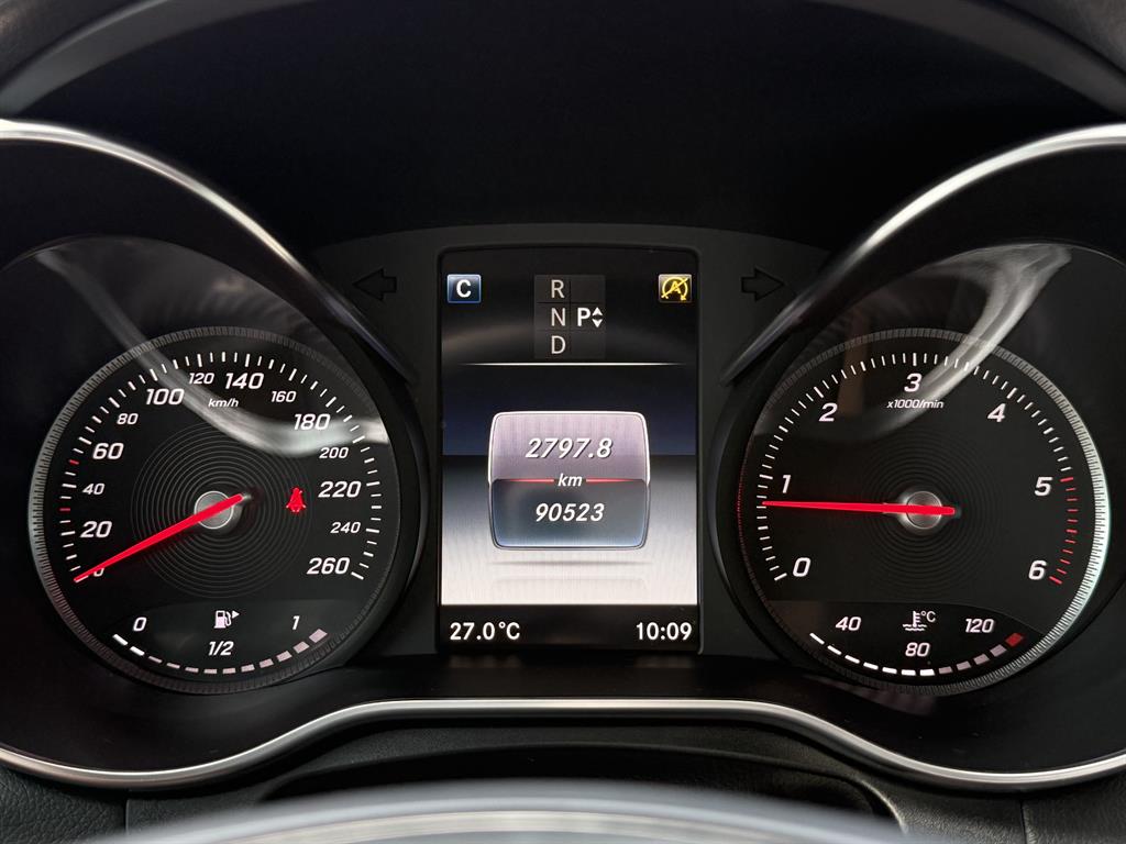 Mercedes Benz GLC Class - Vista 5
