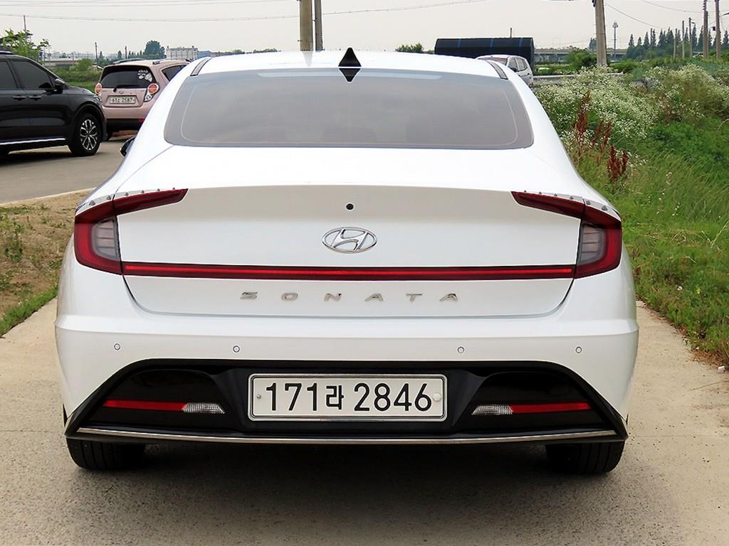 HYUNDAI Sonata - Vista 4