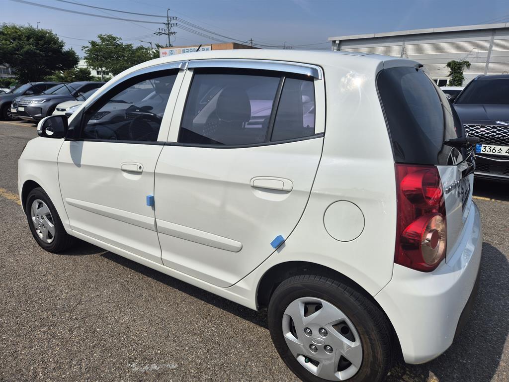 KIA Morning - Vista 4