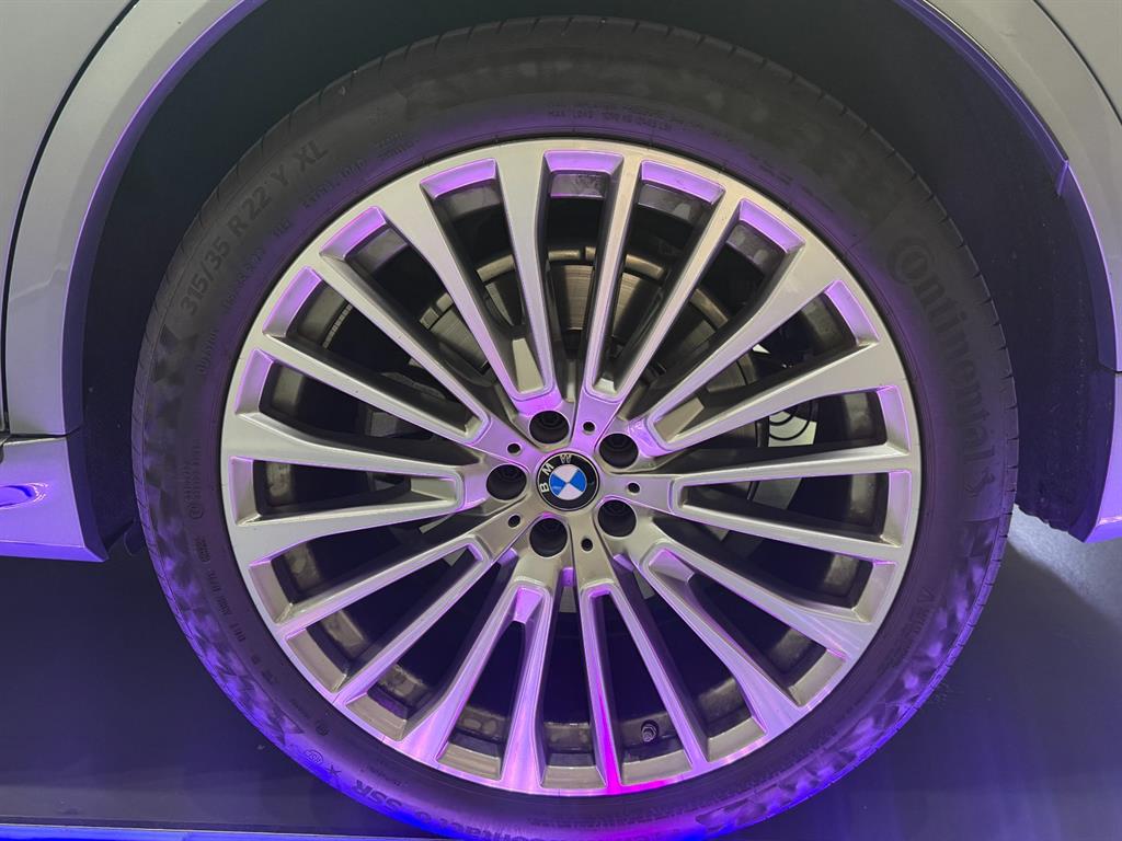 BMW X7 - Vista 5