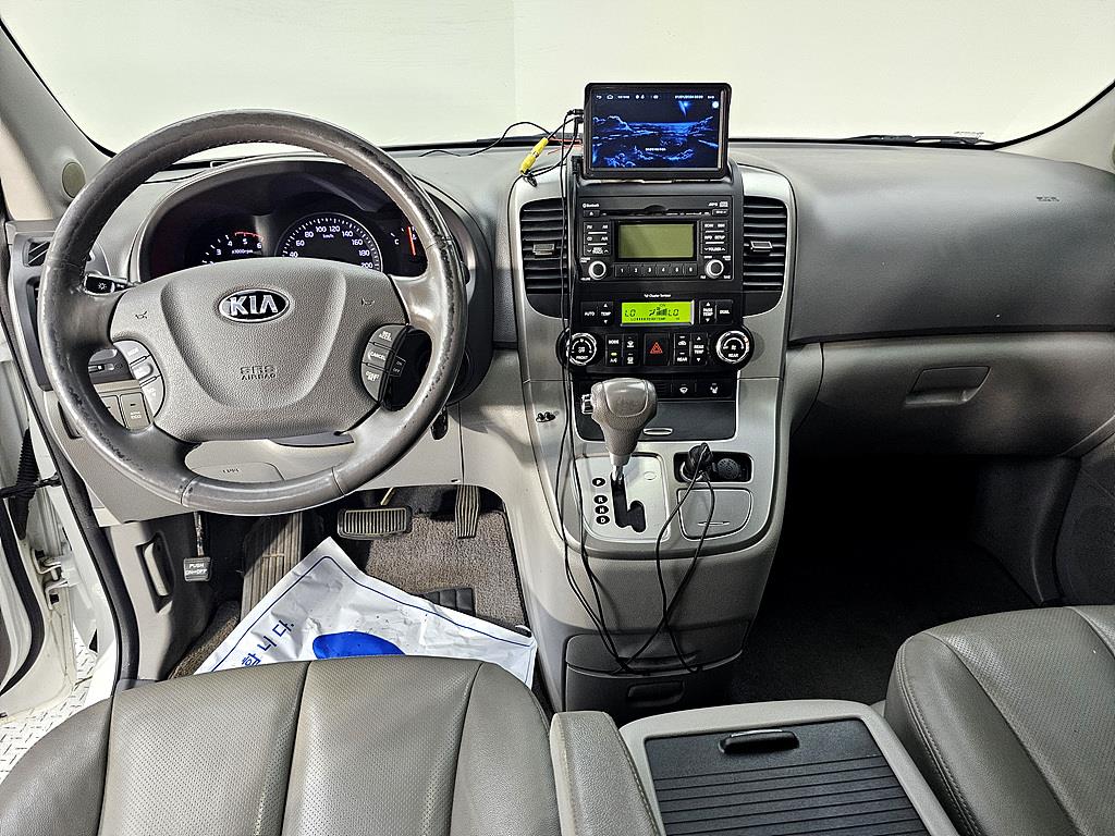 KIA Carnival - Vista 5