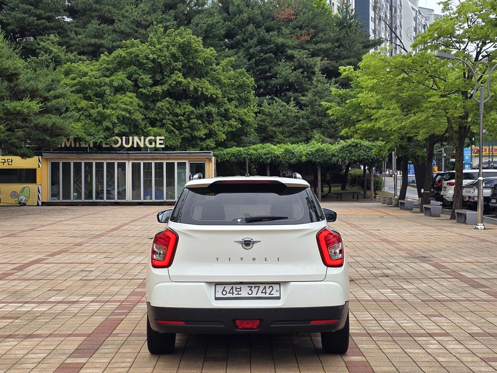 Ssangyong Tivoli - Vista 5