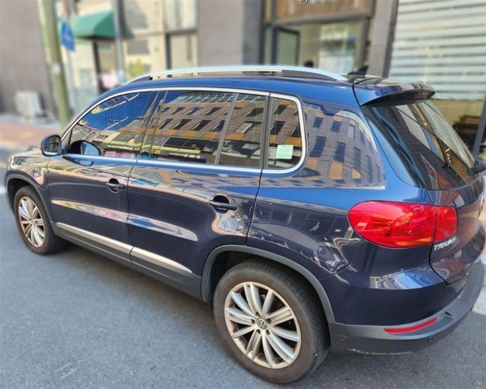 Volkswagen Tiguan - Vista 5