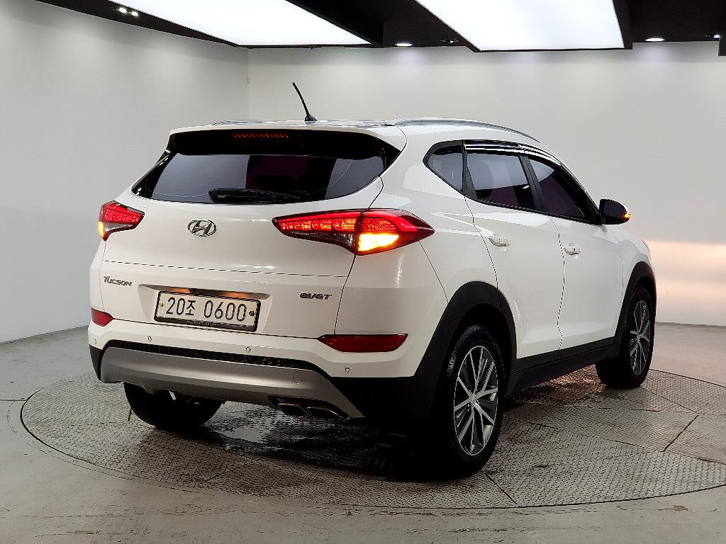 HYUNDAI Tucson - Vista 4