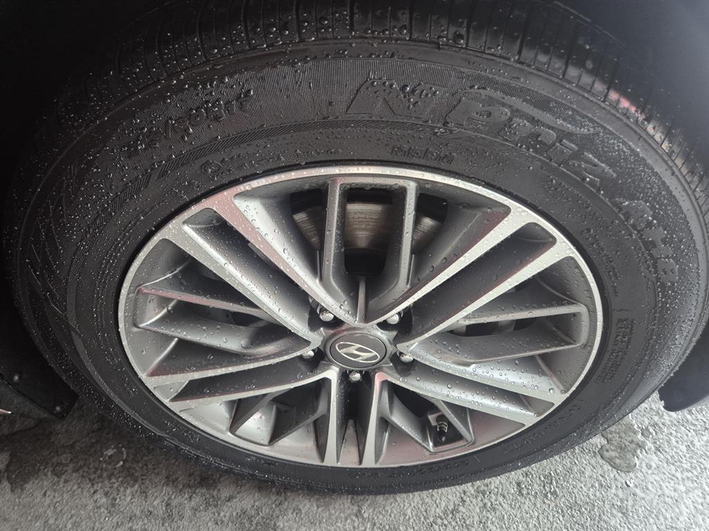 HYUNDAI Grandeur - Vista 5