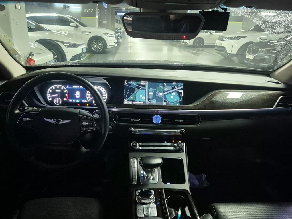 Genesis G90 - Vista 4