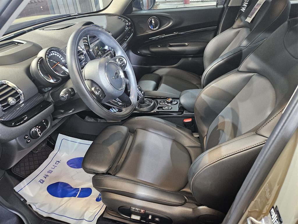 Mini Clubman - Vista 4