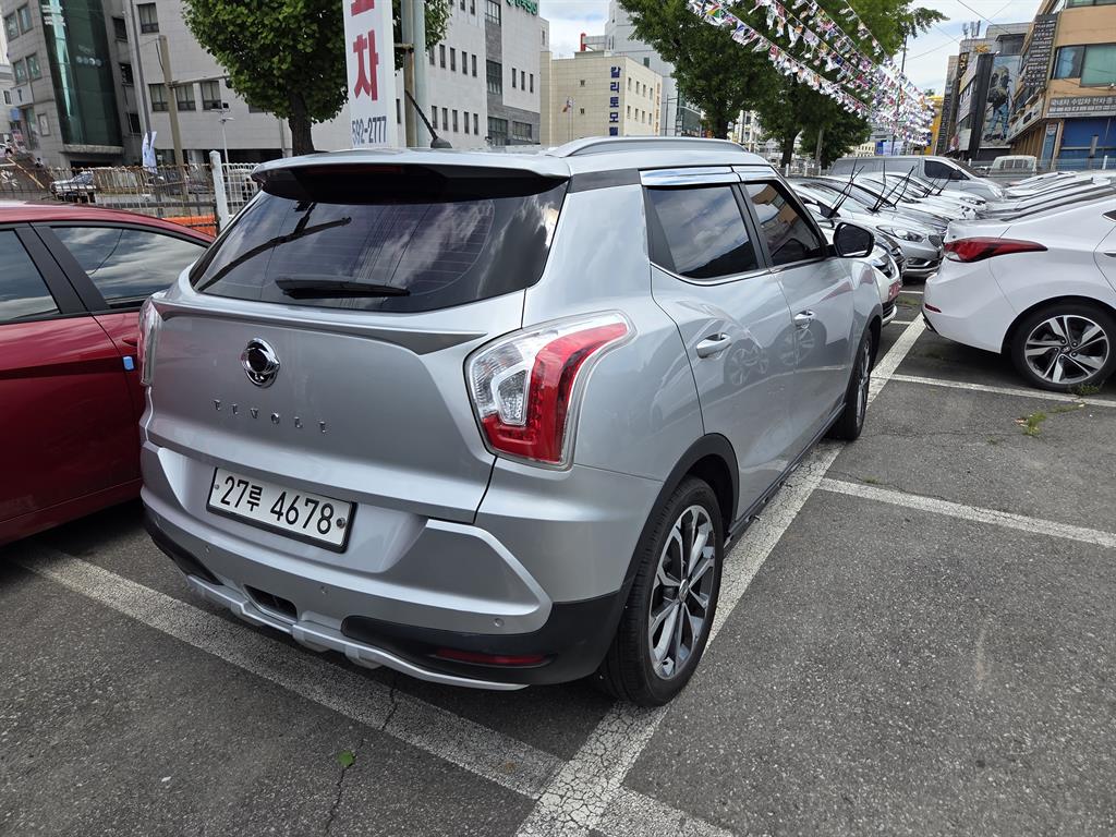 Ssangyong Tivoli - Vista 5