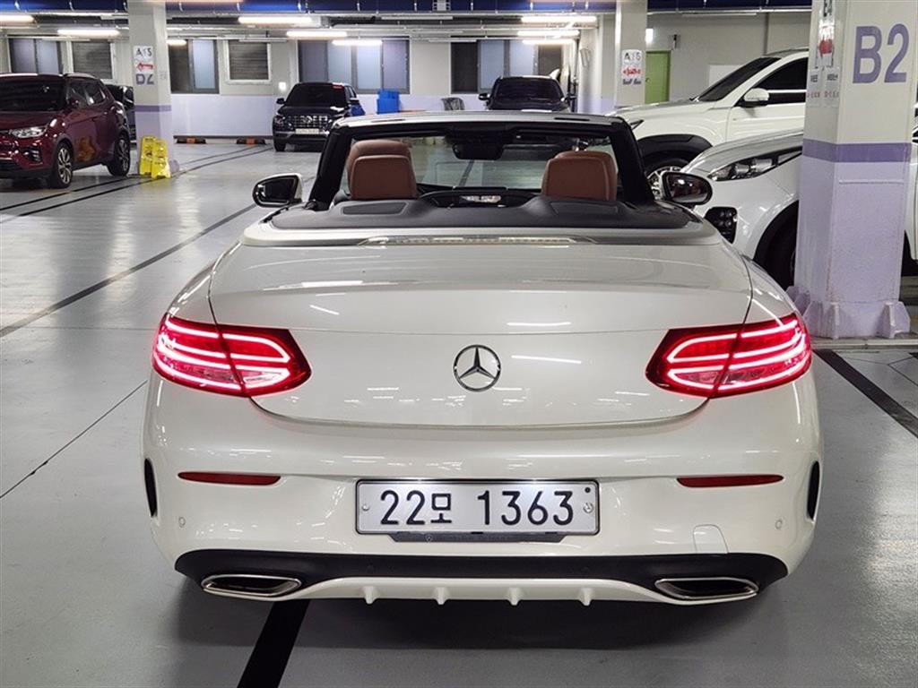 Mercedes-Benz C-Class C200 Cabriolet 3