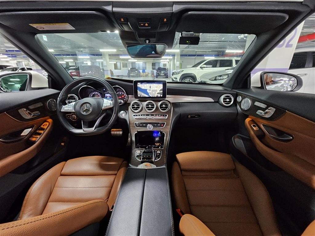 Mercedes-Benz C-Class C200 Cabriolet 4