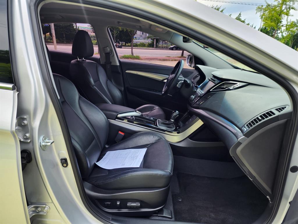 Hyundai i40 2.0 GDI D Spec 9