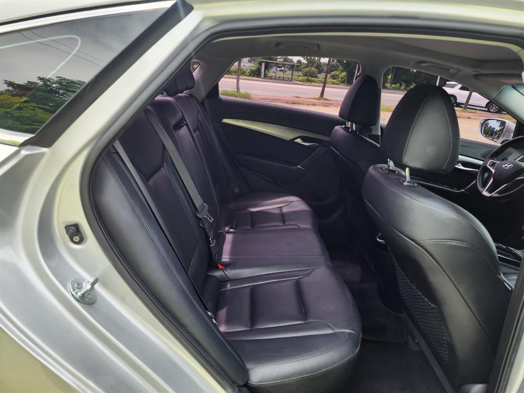 Hyundai i40 2.0 GDI D Spec 10