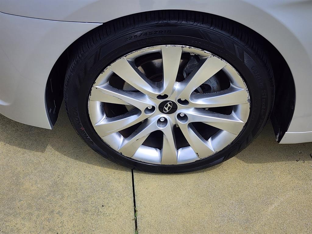Hyundai i40 2.0 GDI D Spec 8