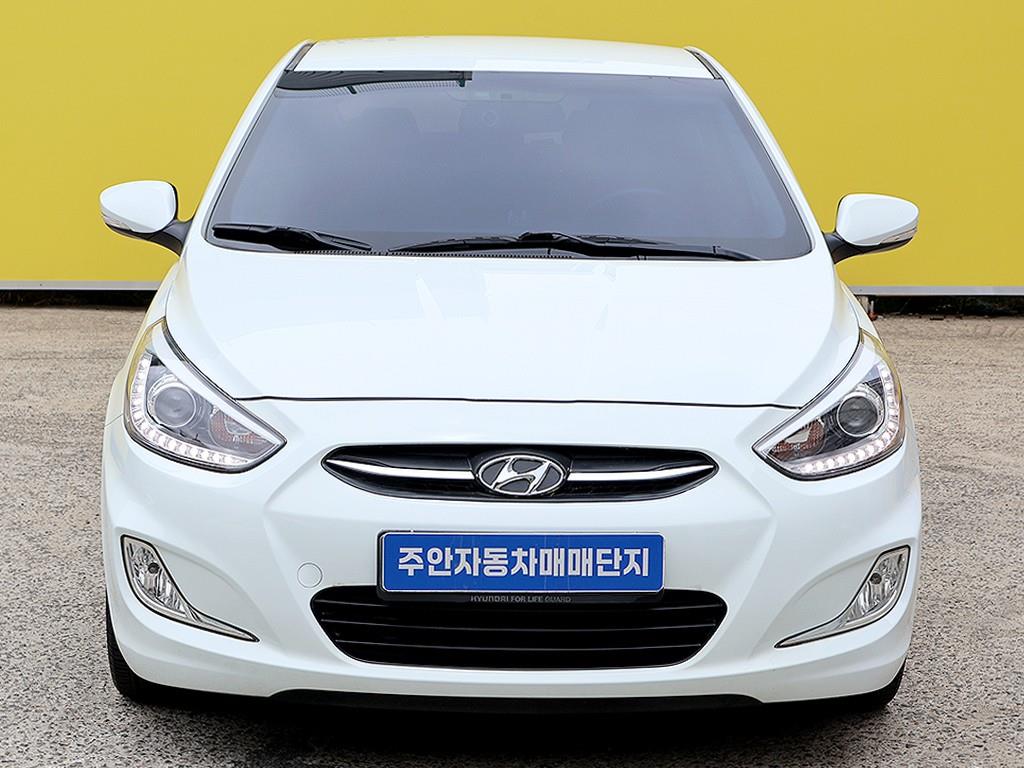 Hyundai Accent Wit 1.6GDI Premium