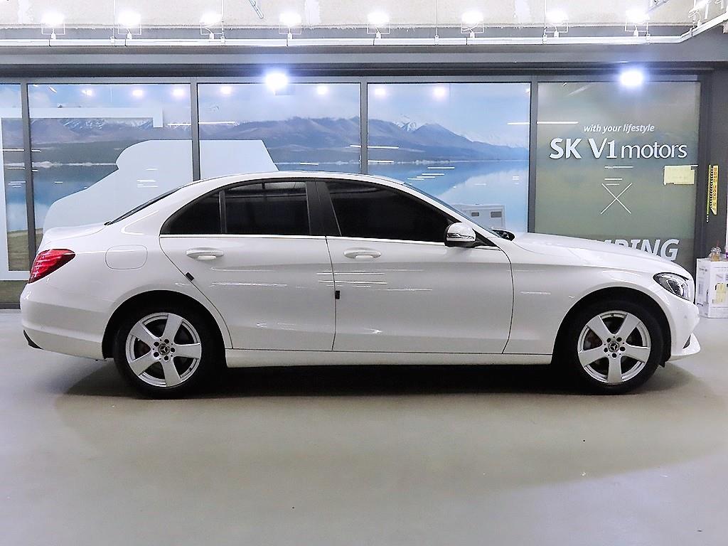 Mercedes-Benz C-Class C200 4