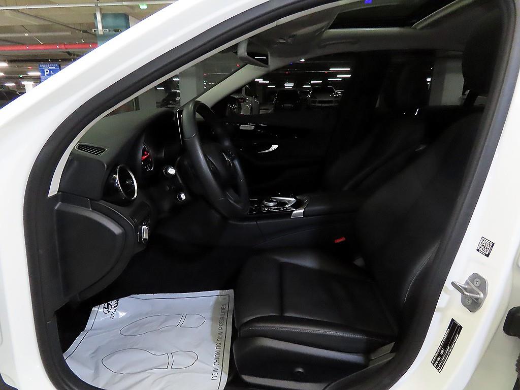 Mercedes-Benz C-Class C200 7