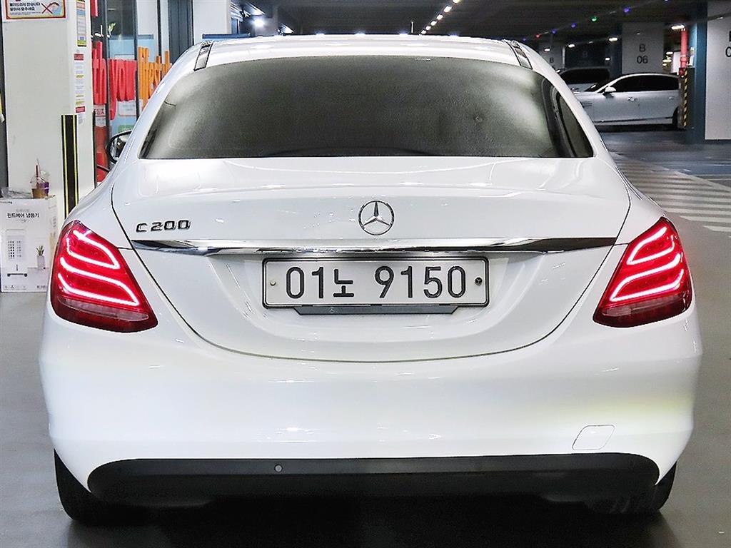Mercedes-Benz C-Class C200 6