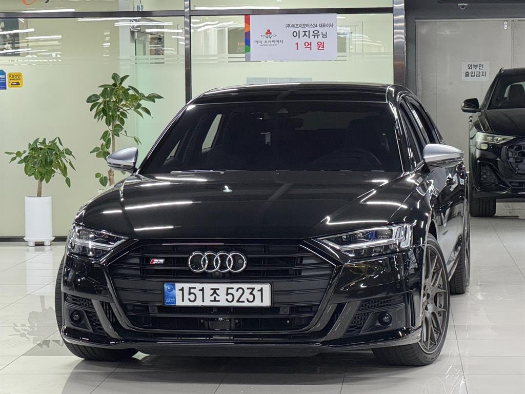 S8 (D5) 4.0 TFSI 콰트로 LWB 2021년식