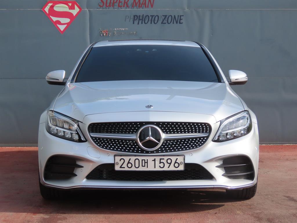 벤츠 C 클래스 C200 AMG LINE 사진 2/20
