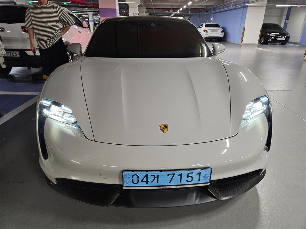 Porsche Taycan Turbo S