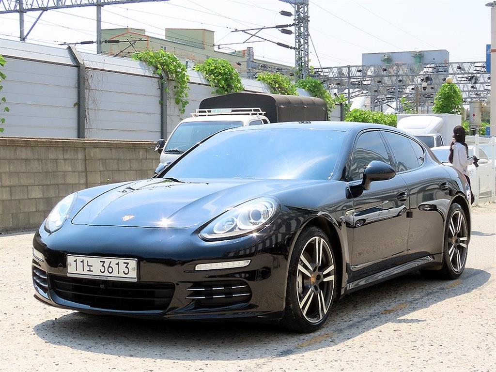 포르쉐 파나메라 3.6 AWD 사진 2/20
