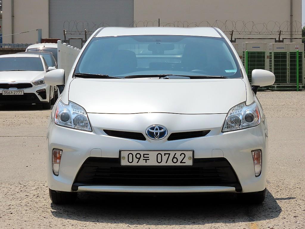 Toyota Prius 1.8 E