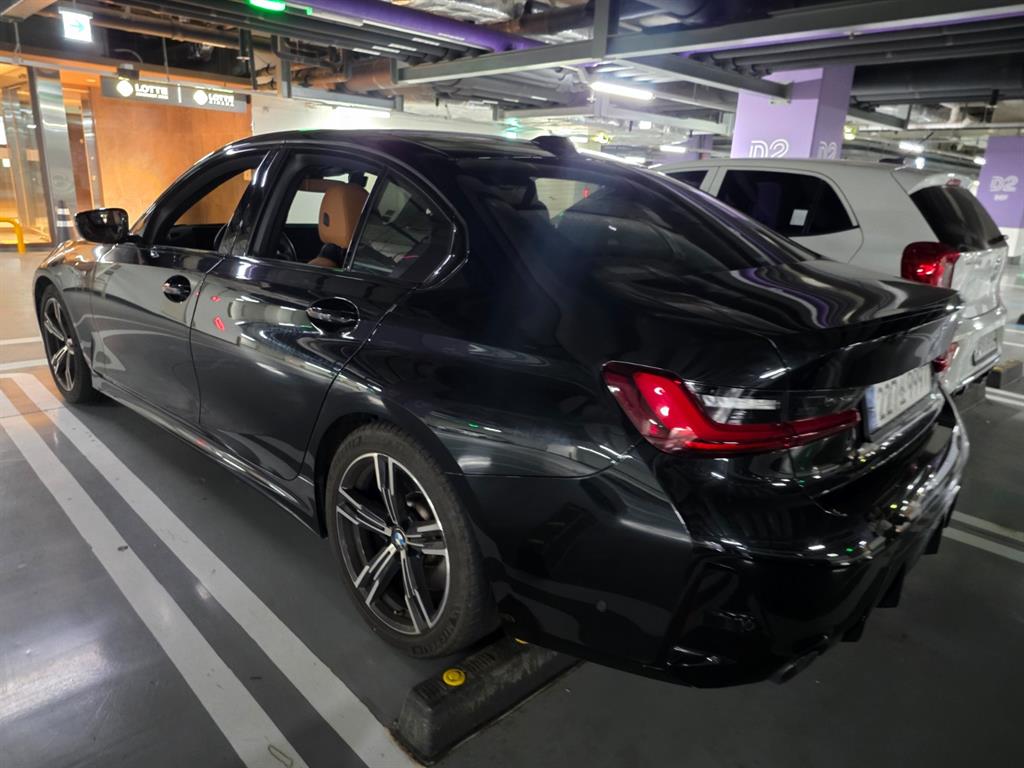BMW 3 Series 320i M Sport 7