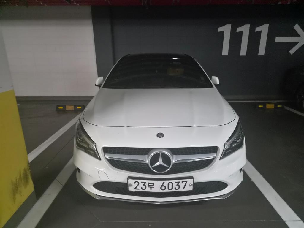 Mercedes-Benz CLA-Class CLA250 4MATIC