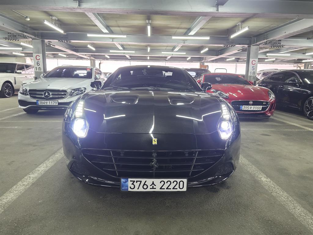 Ferrari California T 3.9 V8