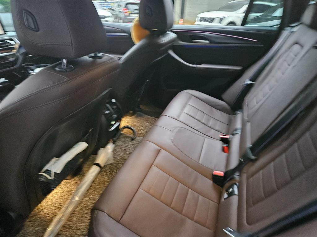 BMW X4 xDrive 20i M Sport Pro 8