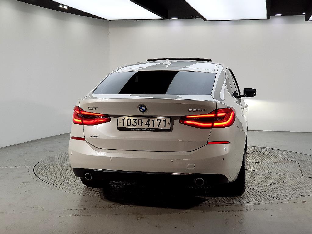 BMW 6 Series 620d xDrive Luxury 4