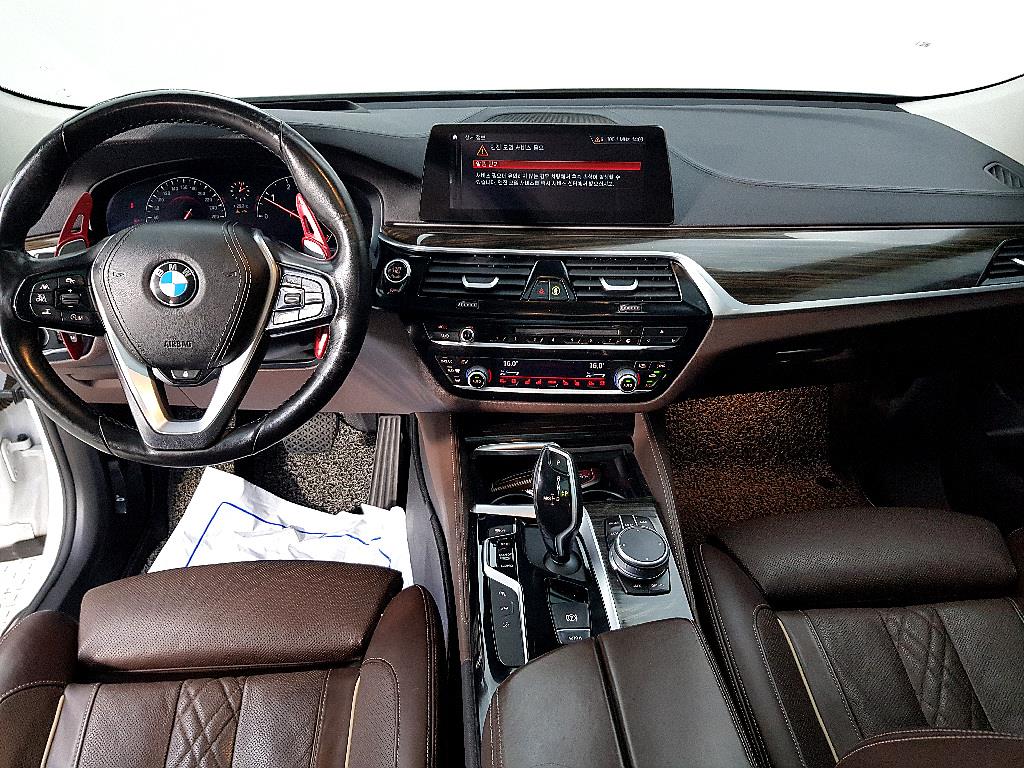 BMW 6 Series 620d xDrive Luxury 6