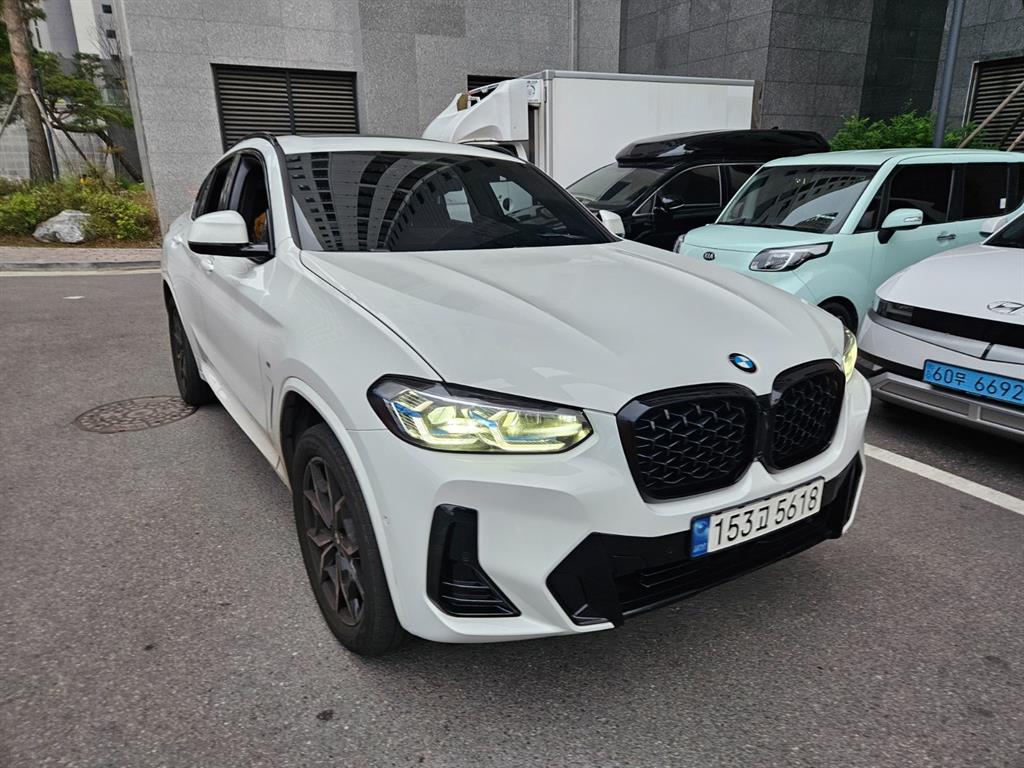 BMW X4 xDrive 20i M Sport Pro 3