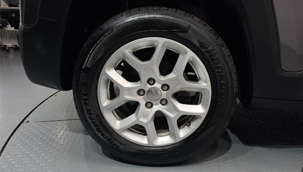 Jeep Renegade 2.4 Longitude 7
